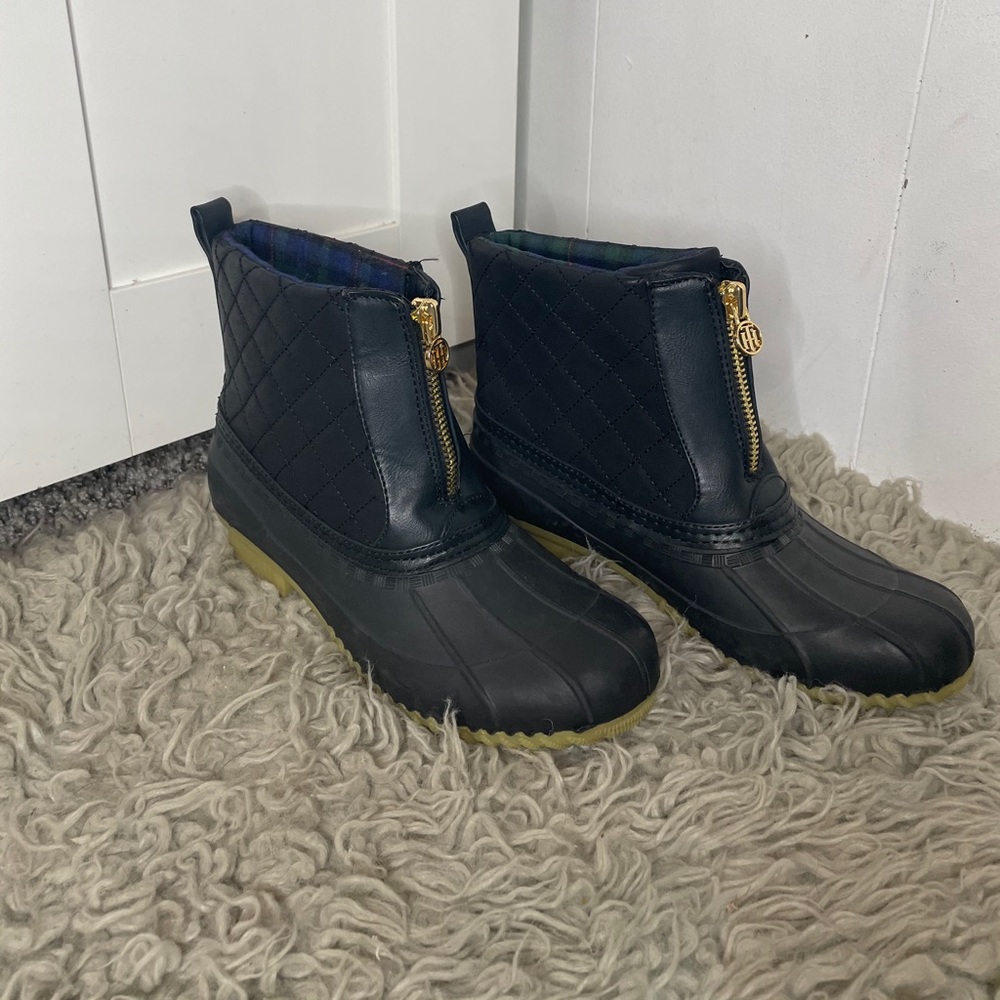 Tommy Hilfiger Rain Boots Size 8